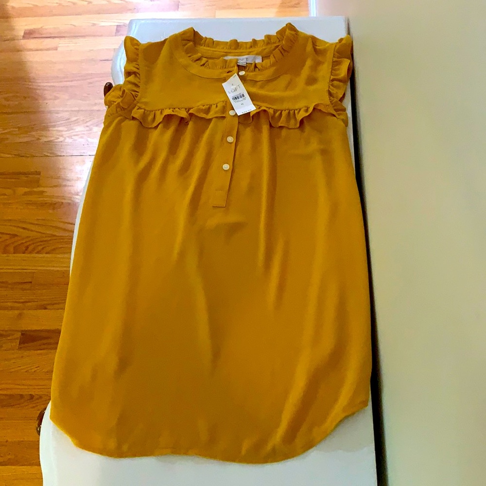 Ann Taylor Loft sleeveless ruffle shell